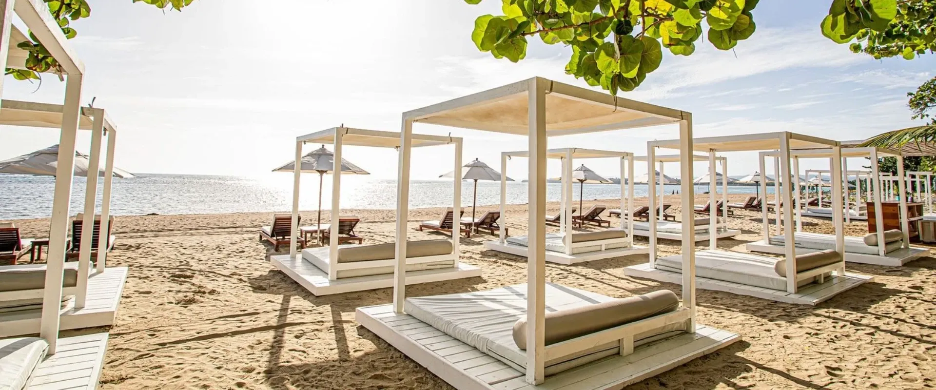 VH Hotels & Resorts VH Hotels & Resorts