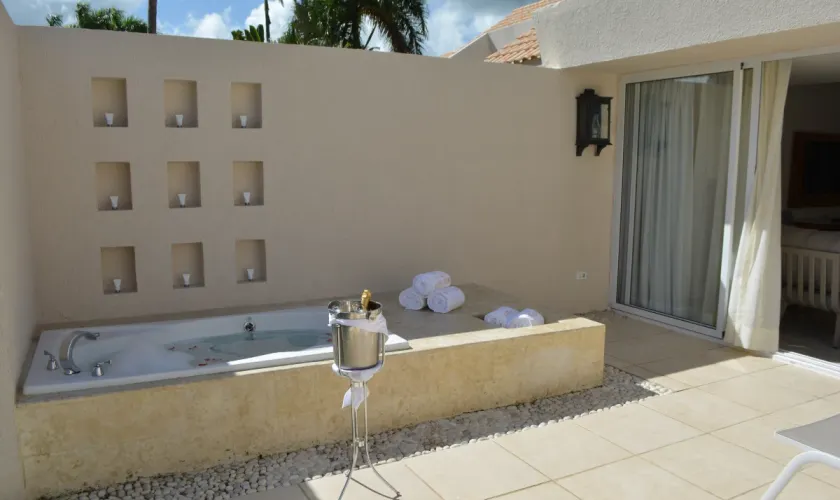 Honeymoon Suites with Royal Package VH Atmosphere Resort & Beach Club Puerto Plata Honeymoon Suites with Royal Package VH Atmosphere Resort & Beach Club Puerto Plata