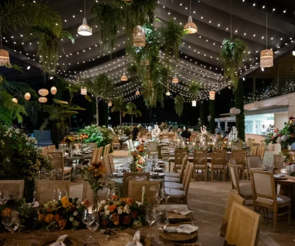 VH Hotels & Resorts VH Hotels & Resorts